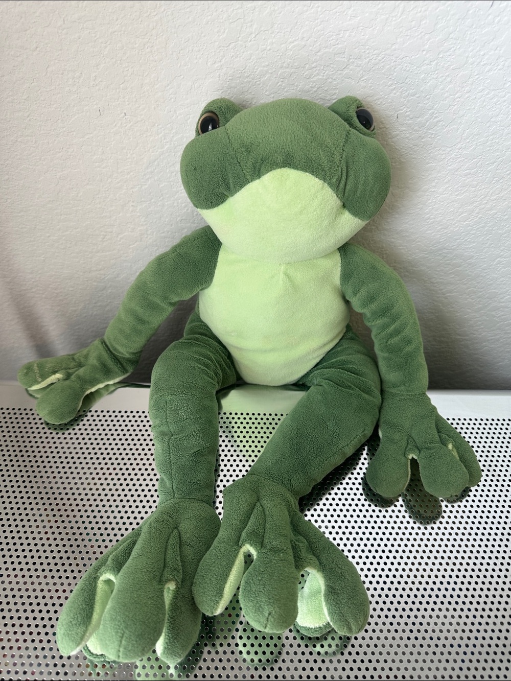 Toys R Us Animal Alley Green Frog Plush — Vintage 2000